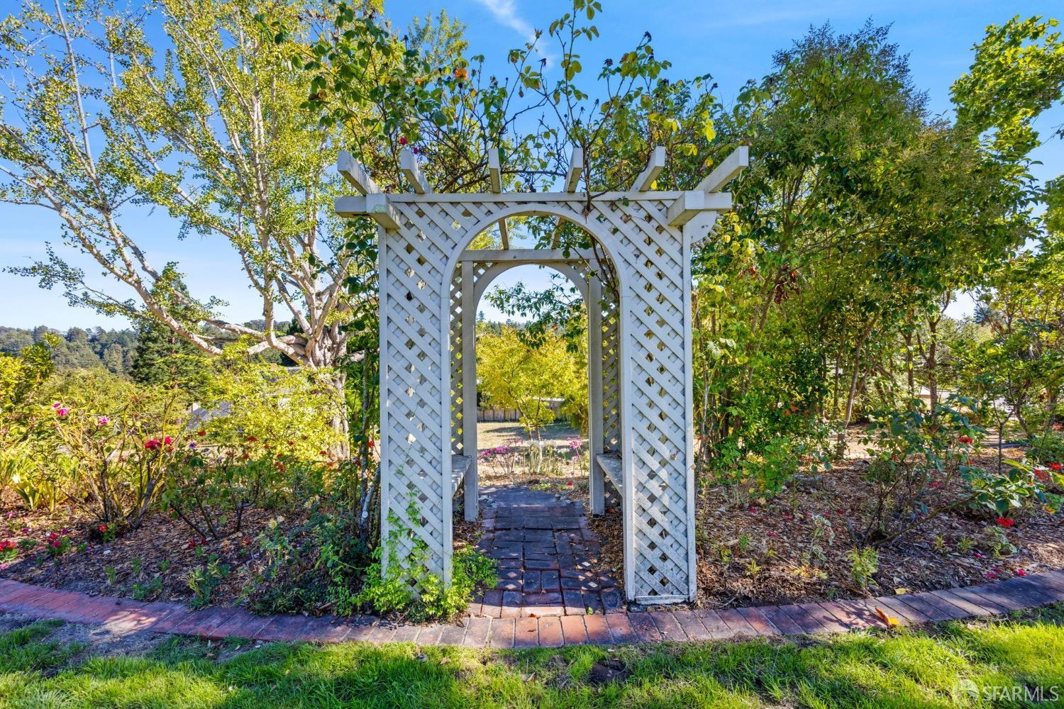 Detail Gallery Image 44 of 63 For 624 Isbel Dr, Santa Cruz,  CA 95060 - 4 Beds | 4 Baths