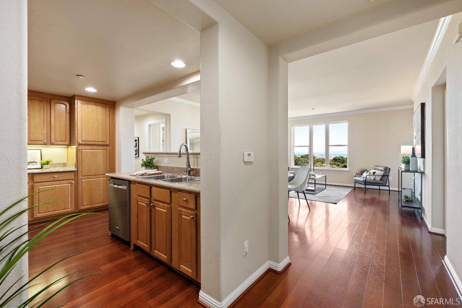 Detail Gallery Image 3 of 43 For 2250 Gellert Blvd #2304,  South San Francisco,  CA 94080 - 3 Beds | 2 Baths