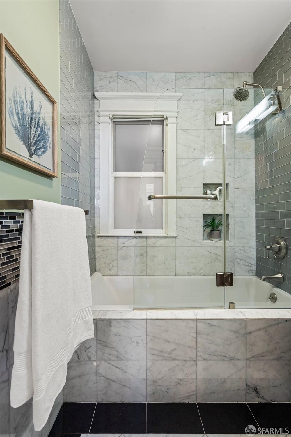 Detail Gallery Image 20 of 36 For 2211 Broderick St #1,  San Francisco,  CA 94115 - 2 Beds | 2 Baths