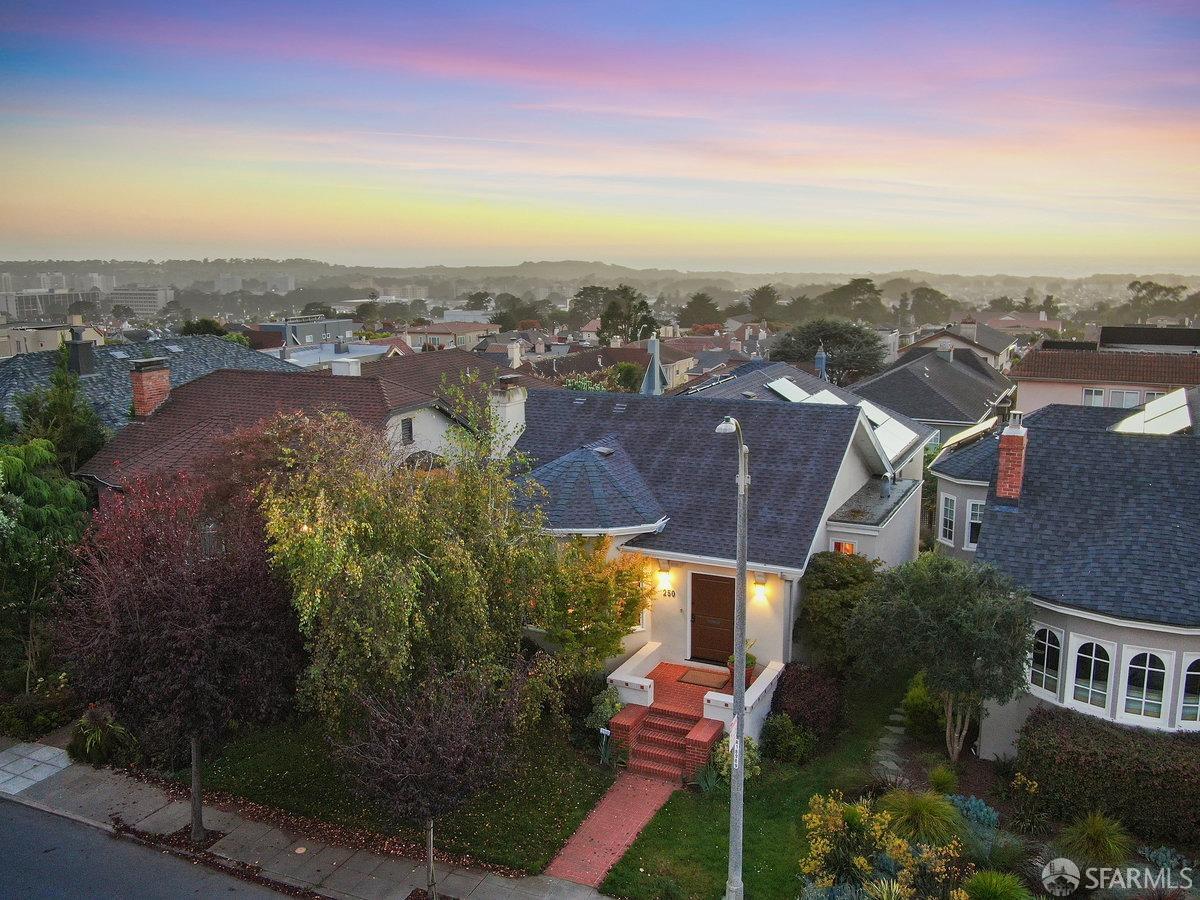 Detail Gallery Image 7 of 61 For 250 San Benito Way, San Francisco,  CA 94127 - 4 Beds | 3 Baths