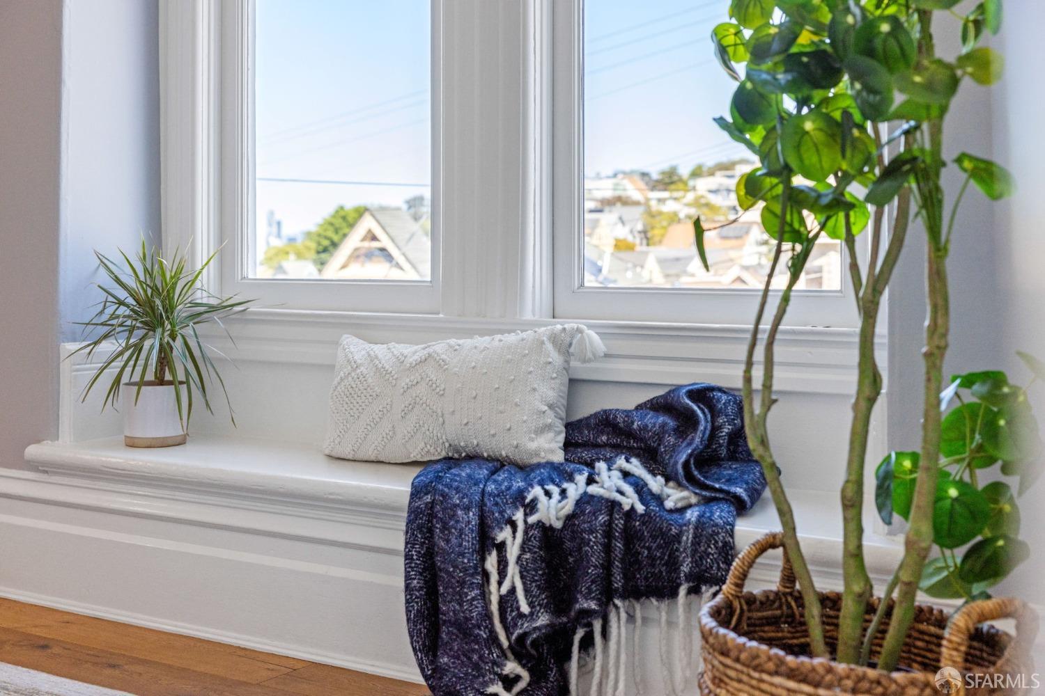 Detail Gallery Image 27 of 41 For 730 Castro St, San Francisco,  CA 94114 - 2 Beds | 1 Baths