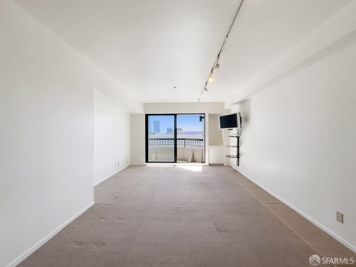 Detail Gallery Image 6 of 34 For 601 Van Ness Ave #625,  San Francisco,  CA 94102 - 2 Beds | 2 Baths