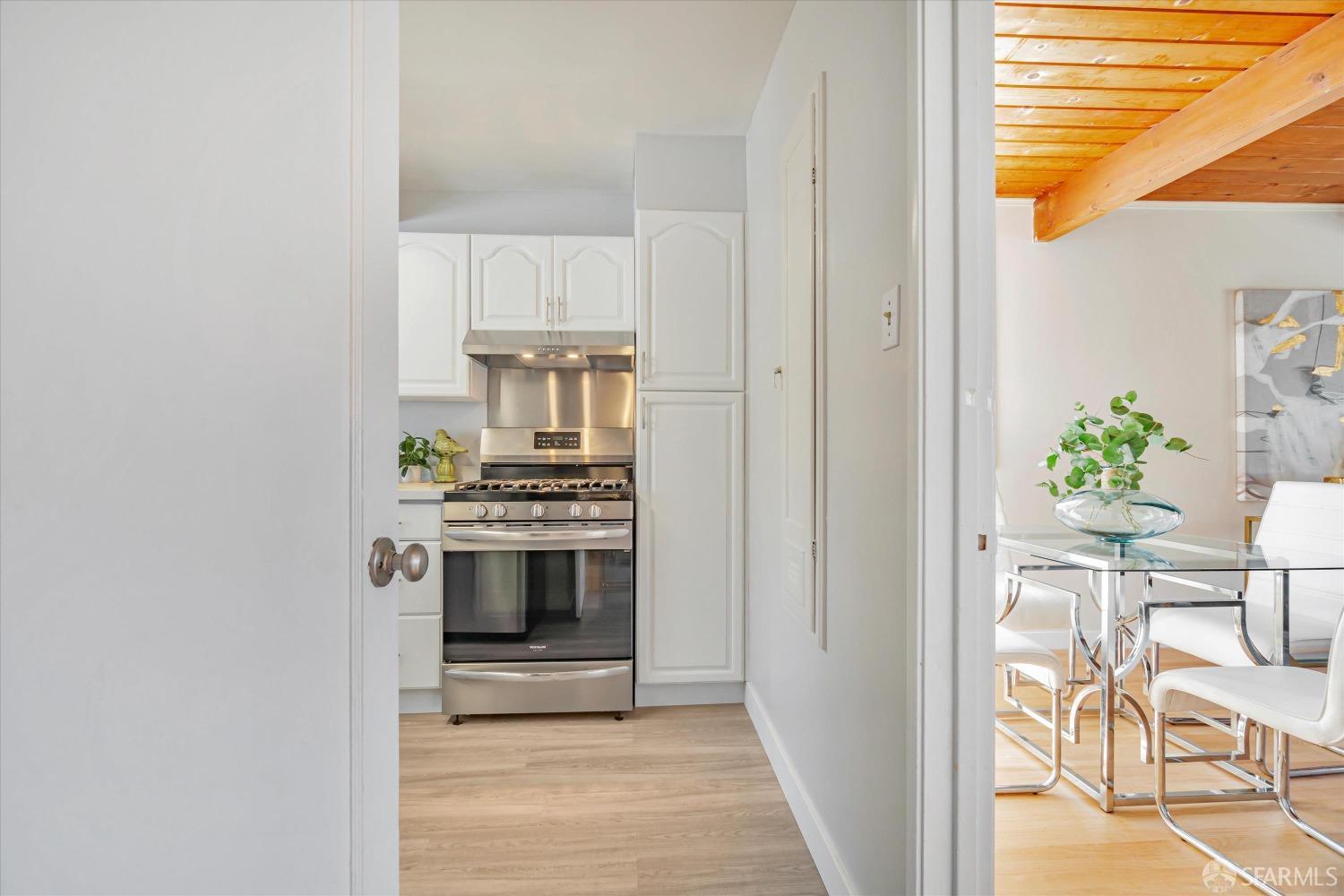 Detail Gallery Image 21 of 69 For 1369 Goettingen St, San Francisco,  CA 94134 - 3 Beds | 2 Baths