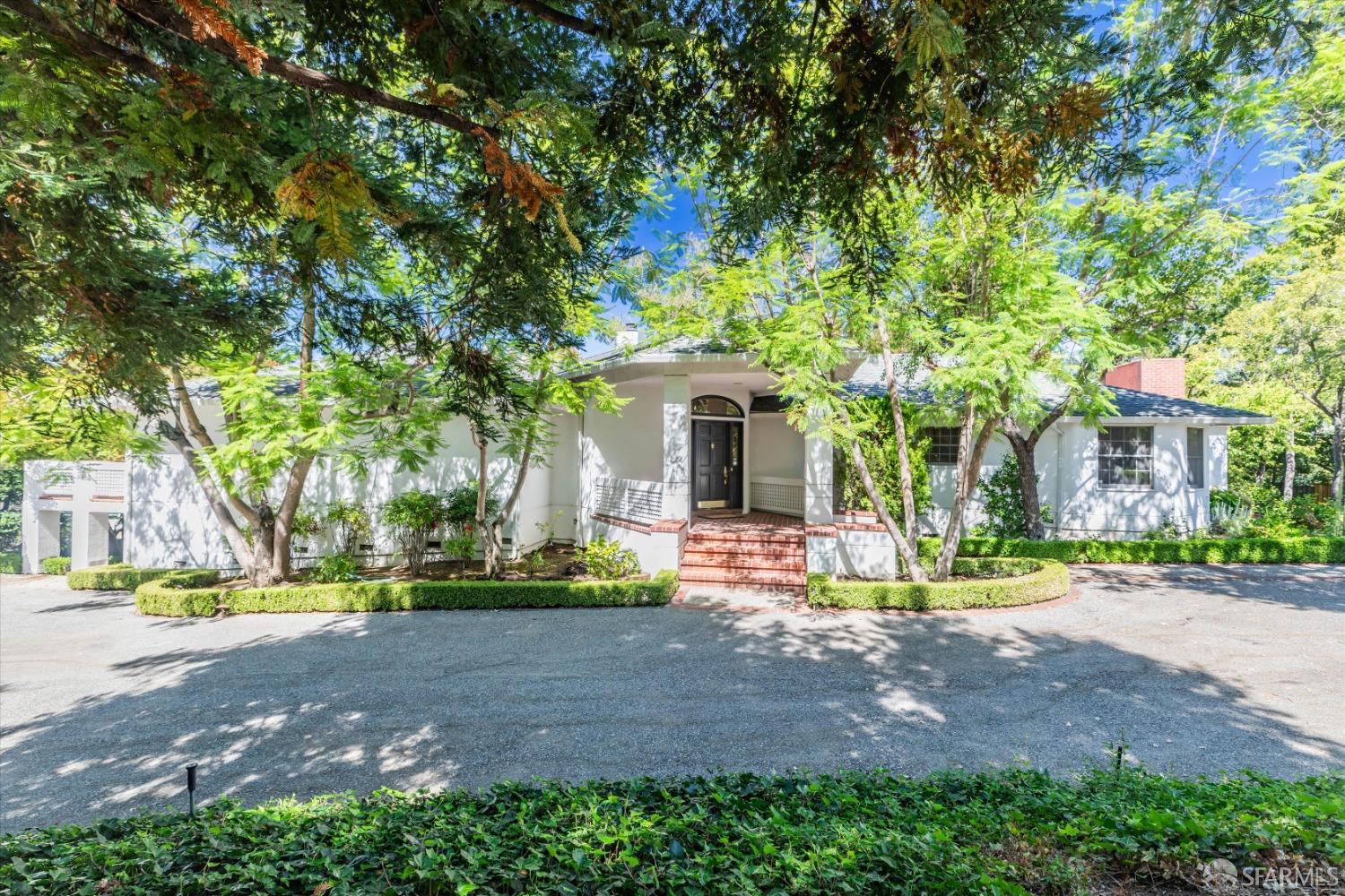 Detail Gallery Image 5 of 67 For 338 Atherton Ave, Atherton,  CA 94027 - 5 Beds | 5/1 Baths