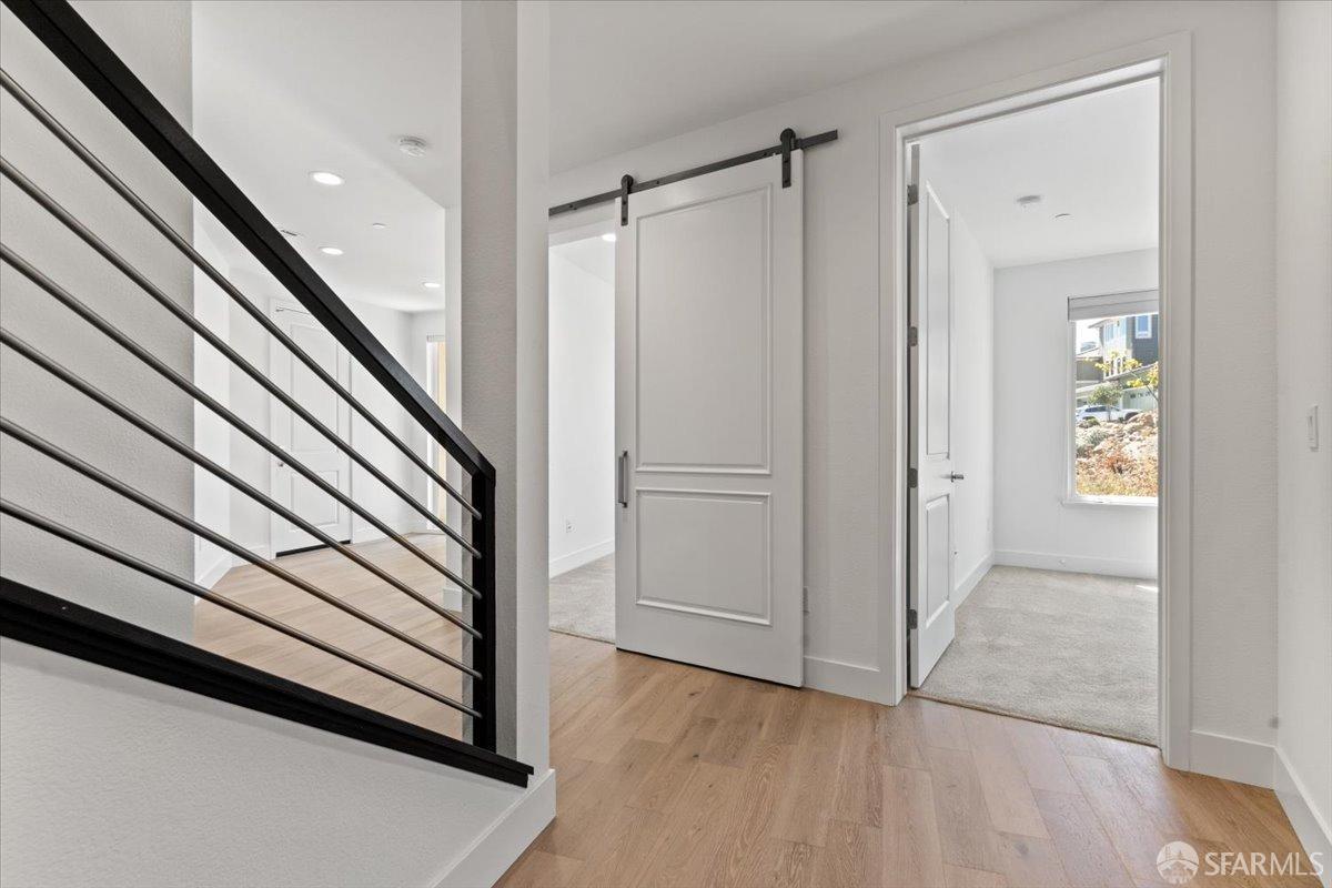 Detail Gallery Image 12 of 76 For 8 Island View Dr, Richmond,  CA 94801 - 2 Beds | 2/1 Baths