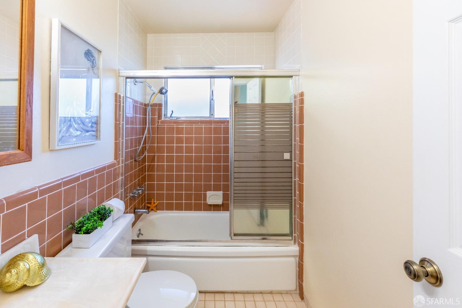 Detail Gallery Image 31 of 83 For 140 Amador Ave, San Bruno,  CA 94066 - 4 Beds | 2/1 Baths