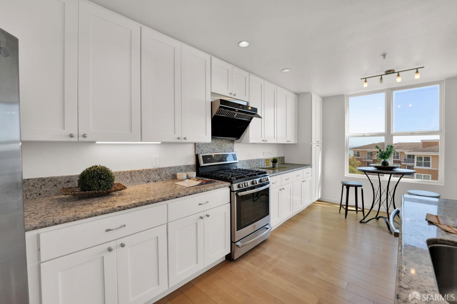 Detail Gallery Image 22 of 64 For 501 Crescent Way #5213,  San Francisco,  CA 94134 - 3 Beds | 2 Baths