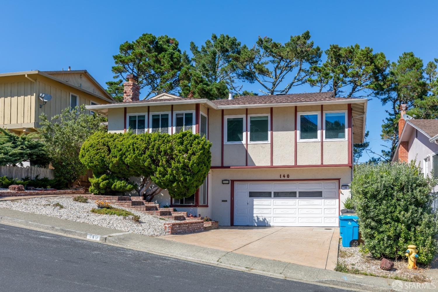 Detail Gallery Image 4 of 83 For 140 Amador Ave, San Bruno,  CA 94066 - 4 Beds | 2/1 Baths