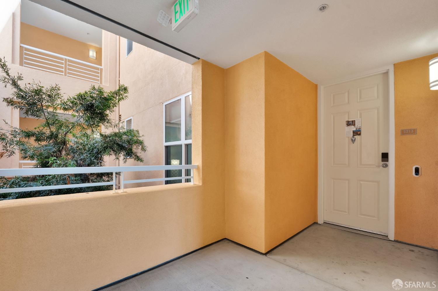 Detail Gallery Image 2 of 64 For 501 Crescent Way #5213,  San Francisco,  CA 94134 - 3 Beds | 2 Baths