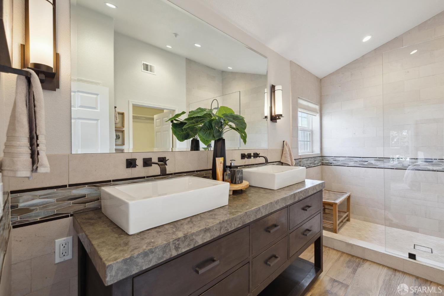 Detail Gallery Image 20 of 44 For 6 Outlook Cir, Pacifica,  CA 94044 - 3 Beds | 2 Baths