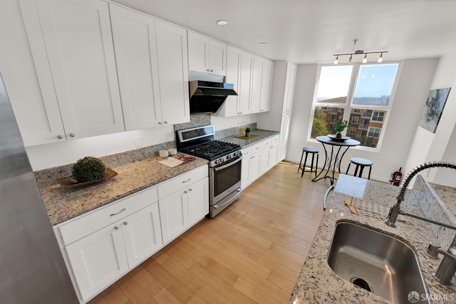 Detail Gallery Image 23 of 64 For 501 Crescent Way #5213,  San Francisco,  CA 94134 - 3 Beds | 2 Baths