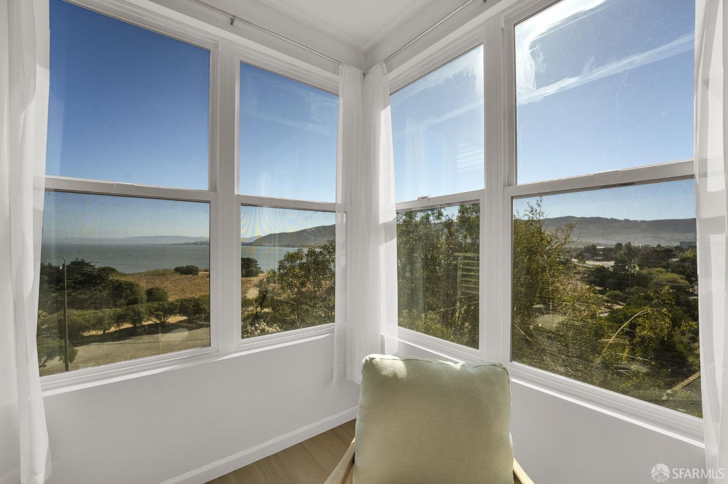 Detail Gallery Image 12 of 50 For 301 Crescent Ct #3209,  San Francisco,  CA 94134 - 3 Beds | 2 Baths