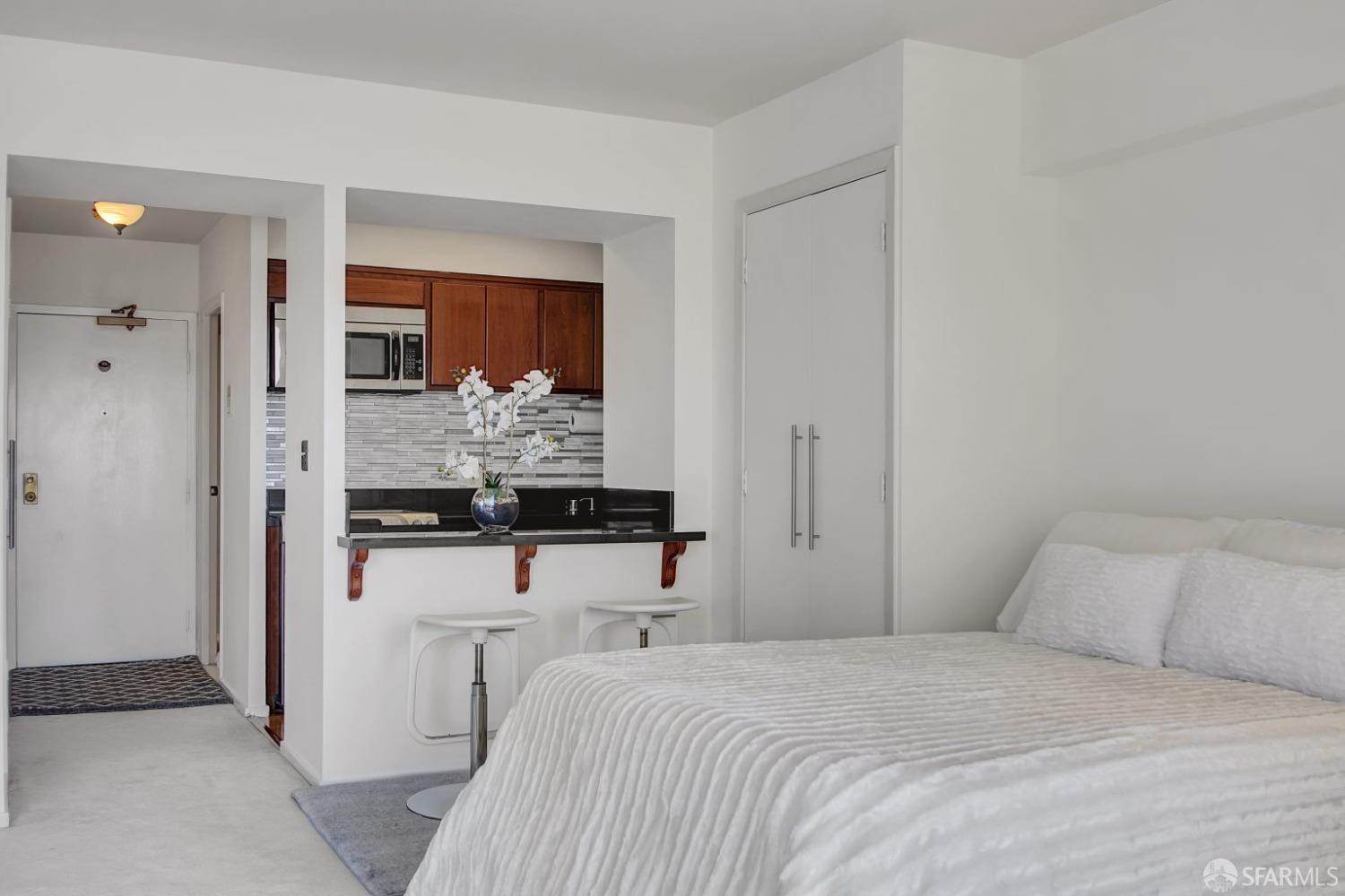 Detail Gallery Image 10 of 38 For 1177 California St #1111,  San Francisco,  CA 94108 - 0 Beds | 1 Baths