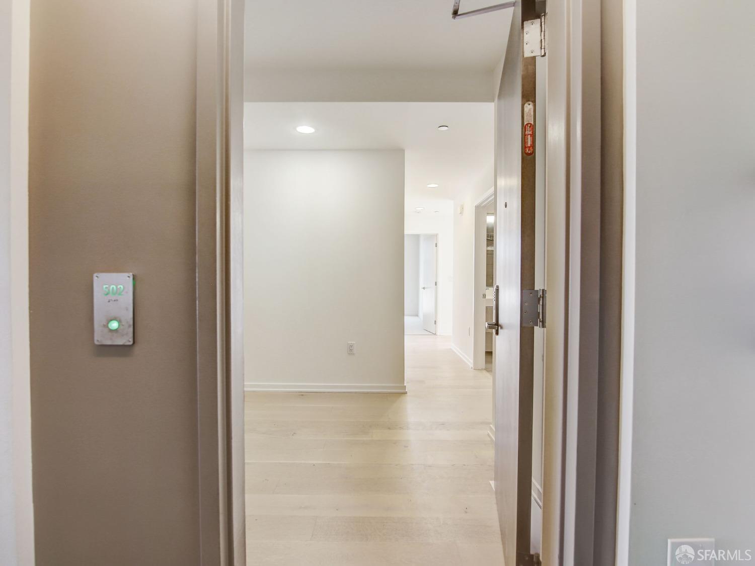 Detail Gallery Image 5 of 49 For 451 Donahue St #502,  San Francisco,  CA 94124 - 2 Beds | 2 Baths