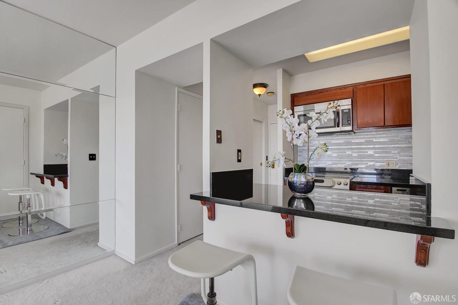 Detail Gallery Image 12 of 38 For 1177 California St #1111,  San Francisco,  CA 94108 - 0 Beds | 1 Baths