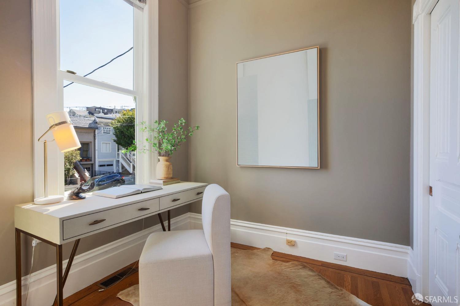 Detail Gallery Image 9 of 98 For 340 Eureka St, San Francisco,  CA 94114 - 3 Beds | 2/1 Baths