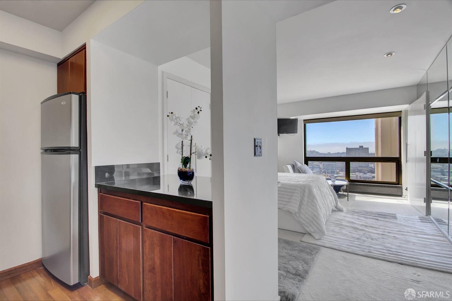 Detail Gallery Image 13 of 38 For 1177 California St #1111,  San Francisco,  CA 94108 - 0 Beds | 1 Baths