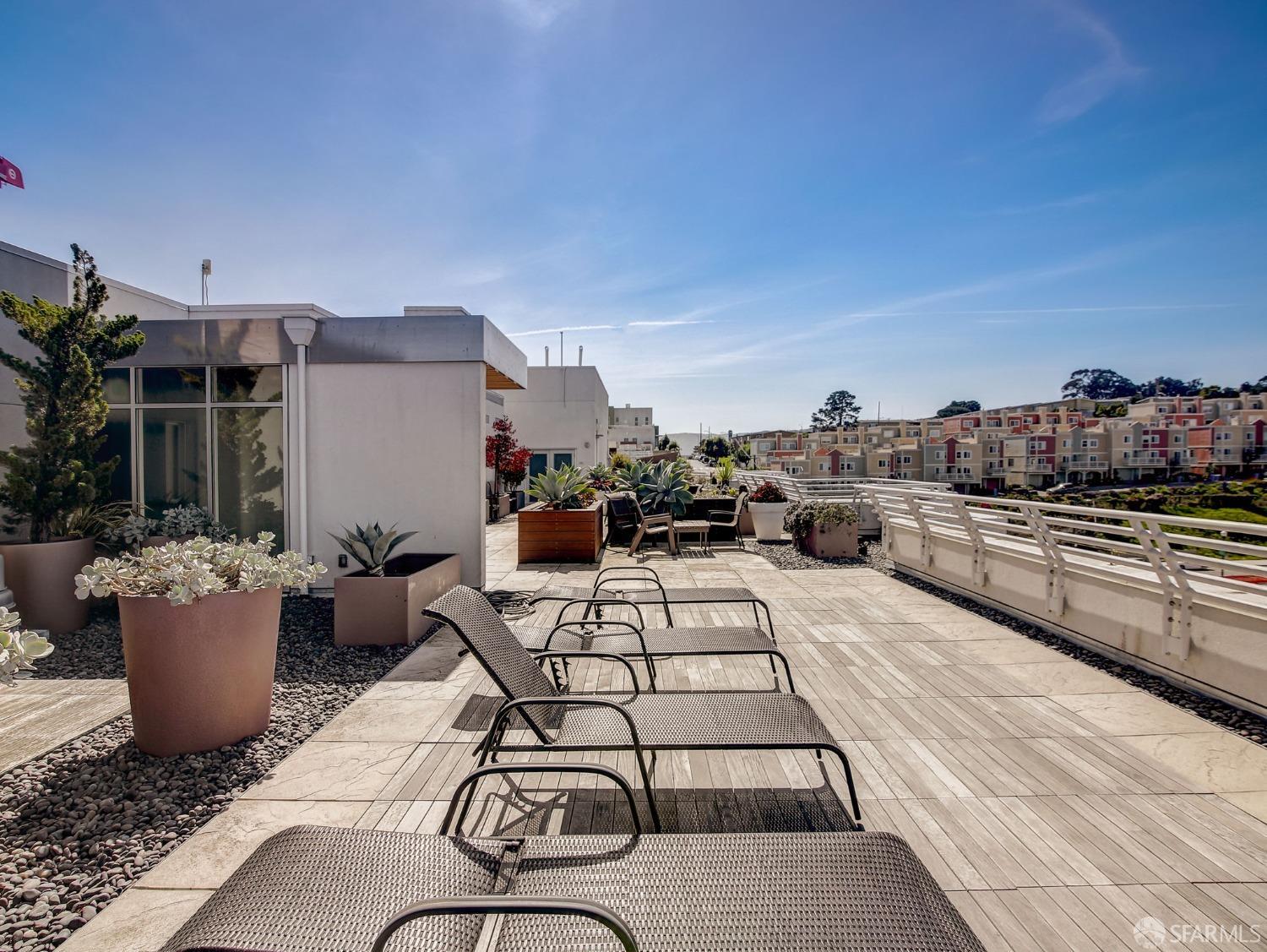 Detail Gallery Image 32 of 49 For 451 Donahue St #502,  San Francisco,  CA 94124 - 2 Beds | 2 Baths