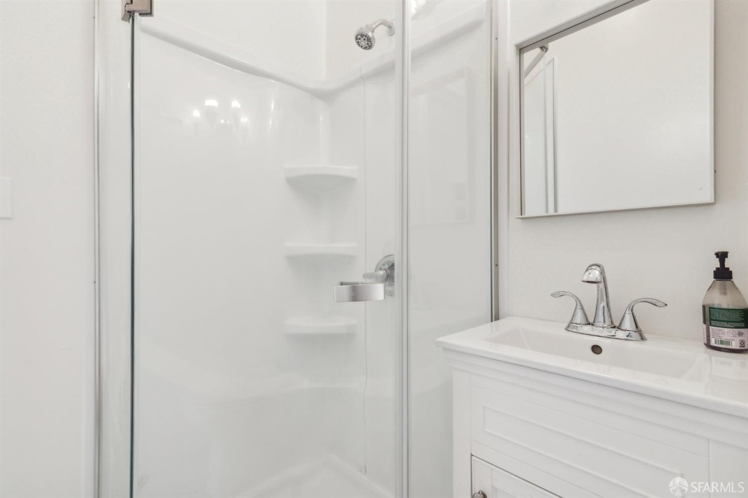 Detail Gallery Image 21 of 30 For 1021 Divisadero St, San Francisco,  CA 94117 - 3 Beds | 2/1 Baths