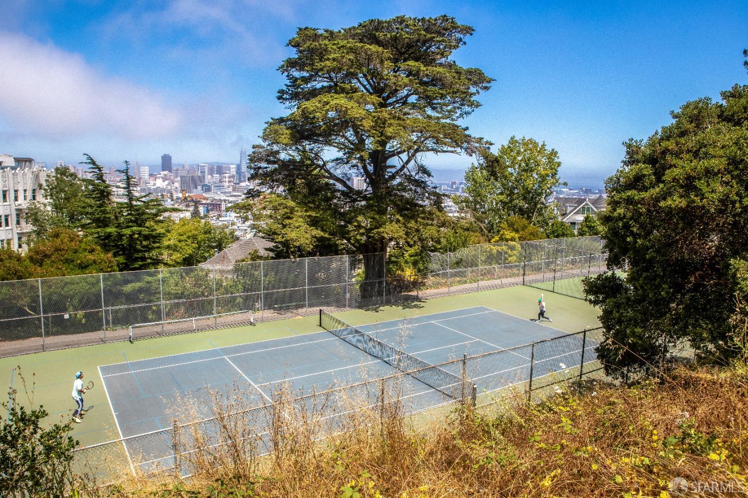 Detail Gallery Image 91 of 98 For 340 Eureka St, San Francisco,  CA 94114 - 3 Beds | 2/1 Baths