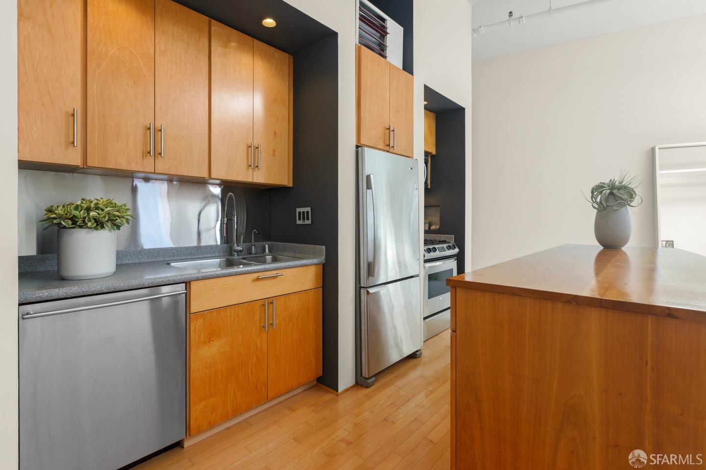 Detail Gallery Image 6 of 21 For 59 Rodgers St #C,  San Francisco,  CA 94103 - 1 Beds | 1 Baths