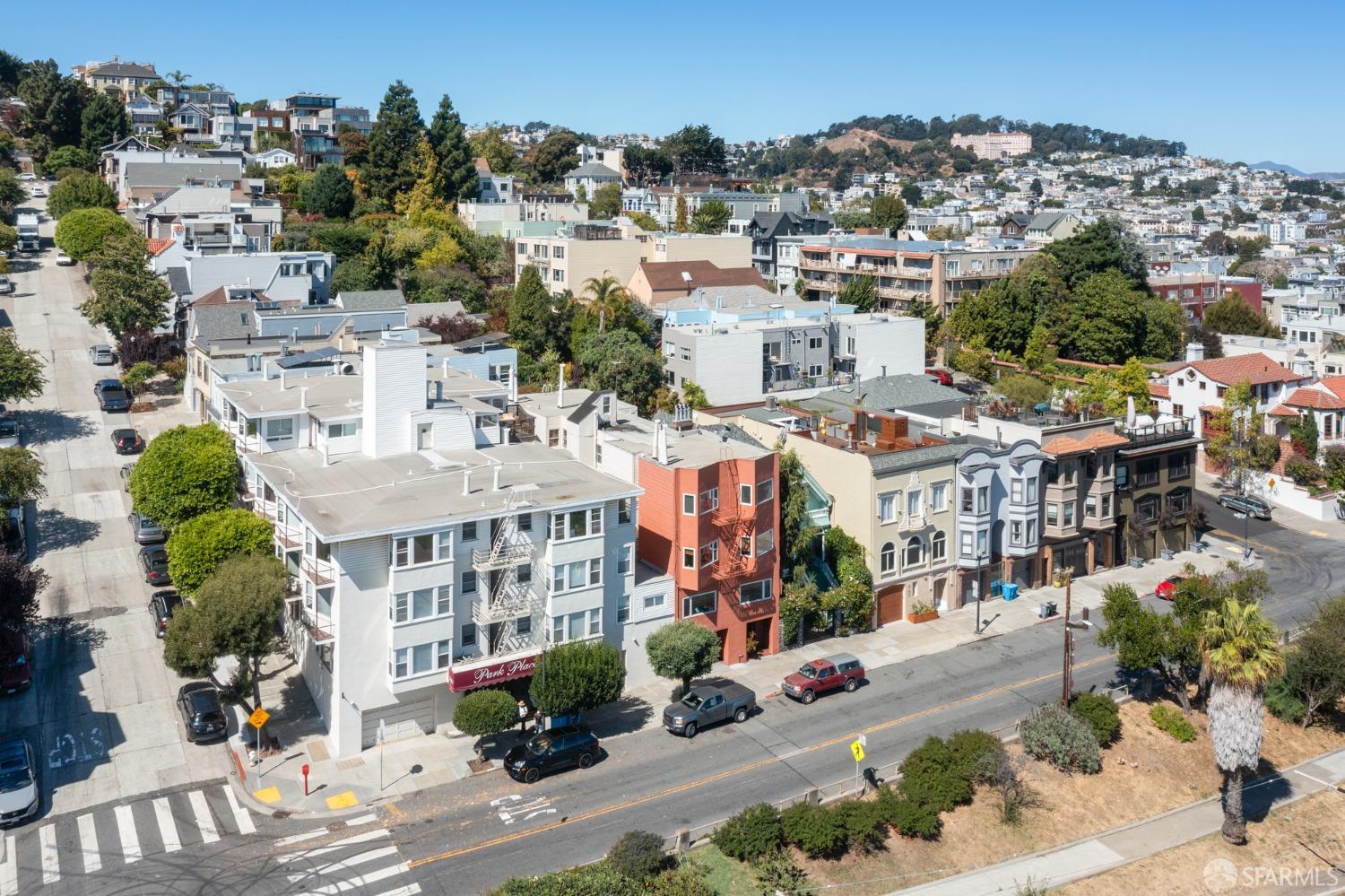 Detail Gallery Image 35 of 37 For 768 Church St #2,  San Francisco,  CA 94114 - 2 Beds | 1 Baths