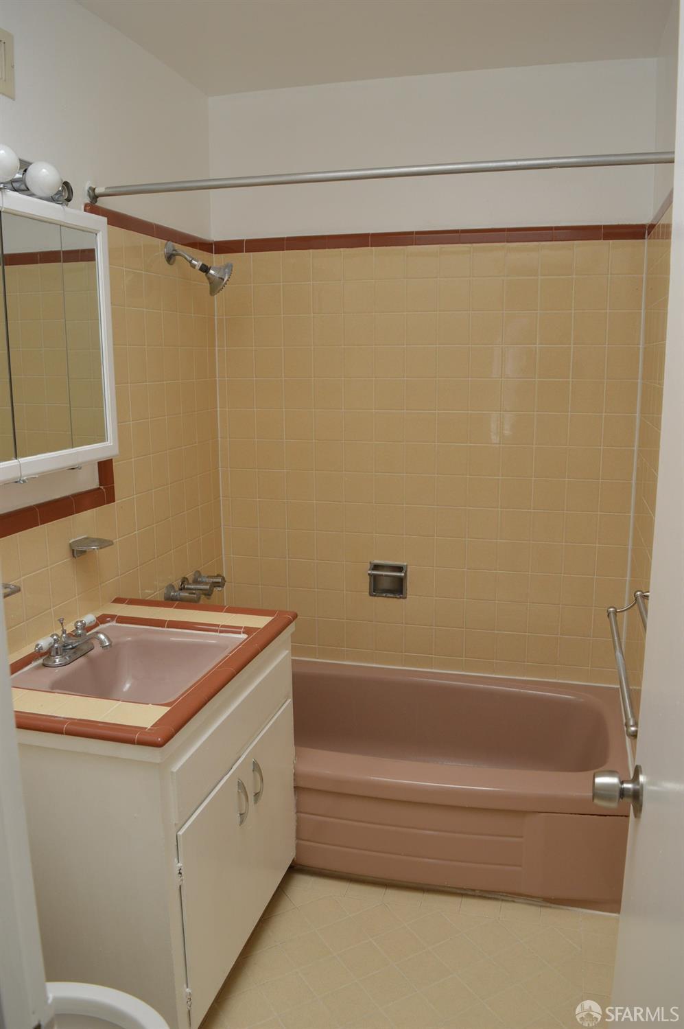 Detail Gallery Image 14 of 17 For 179 20th Ave, San Francisco,  CA 94121 - – Beds | – Baths