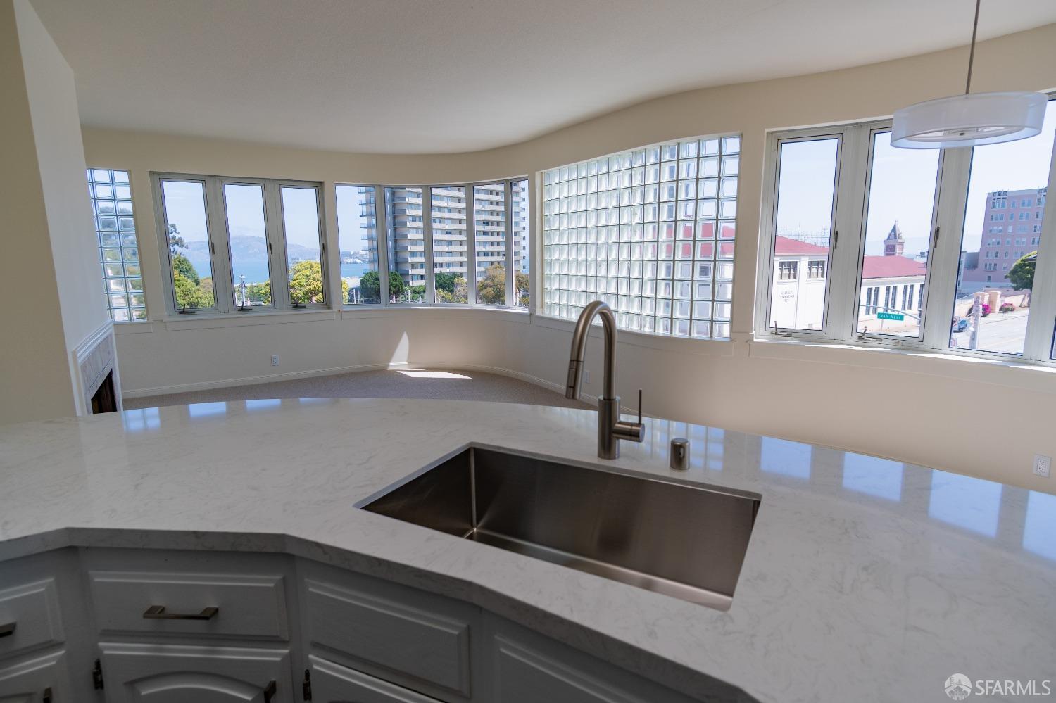 Detail Gallery Image 10 of 29 For 1111 Bay St #407,  San Francisco,  CA 94123 - 2 Beds | 2 Baths