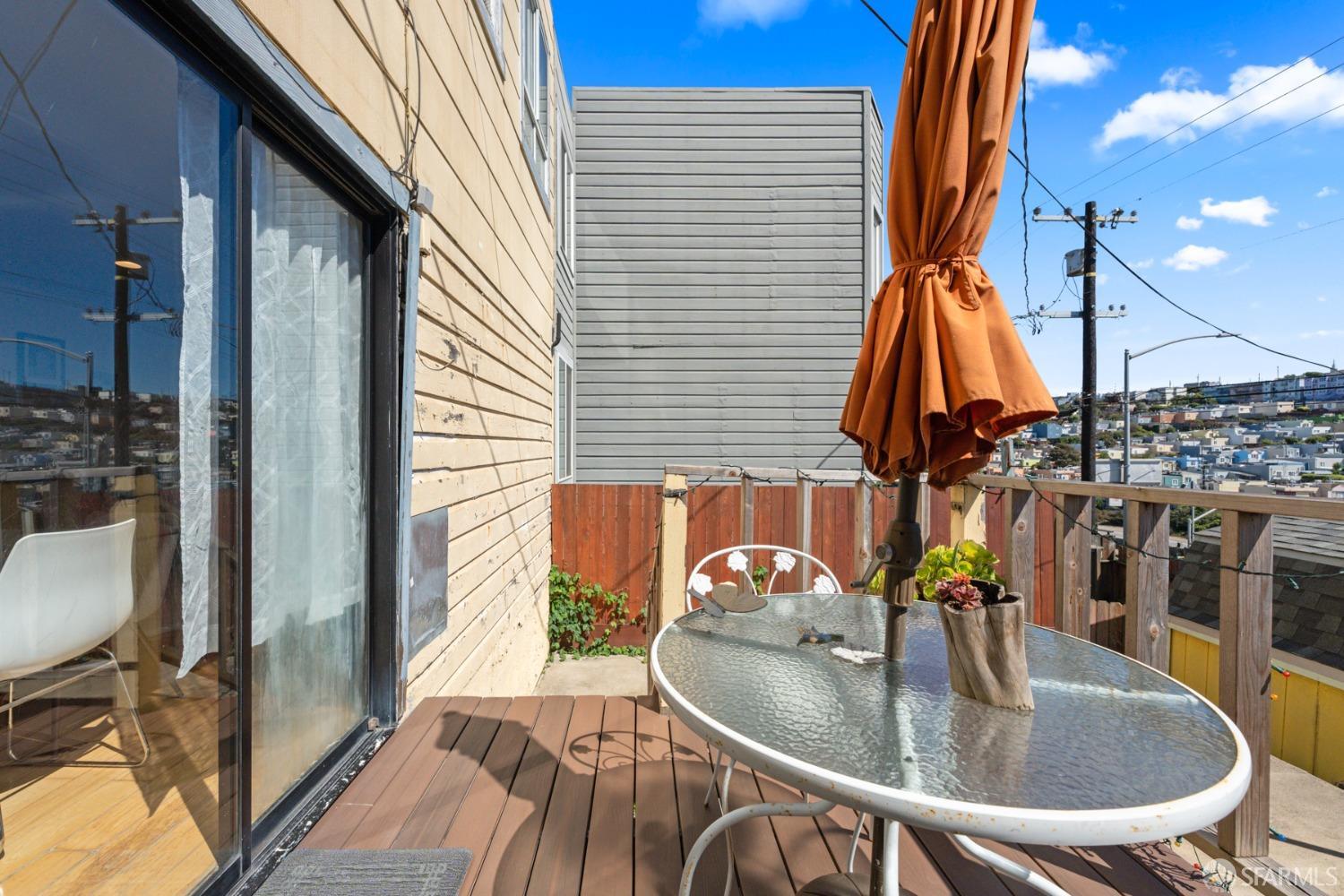 Detail Gallery Image 23 of 64 For 447 Justin Dr, San Francisco,  CA 94112 - 6 Beds | 2/2 Baths