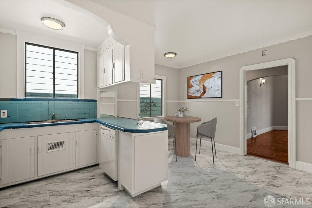 Detail Gallery Image 17 of 62 For 1365 Shafter Ave, San Francisco,  CA 94124 - 3 Beds | 2 Baths