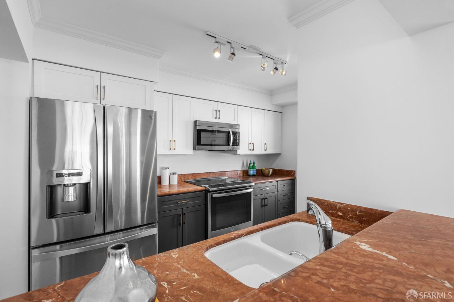 Detail Gallery Image 12 of 49 For 1483 Sutter St #1001,  San Francisco,  CA 94109 - 1 Beds | 1 Baths