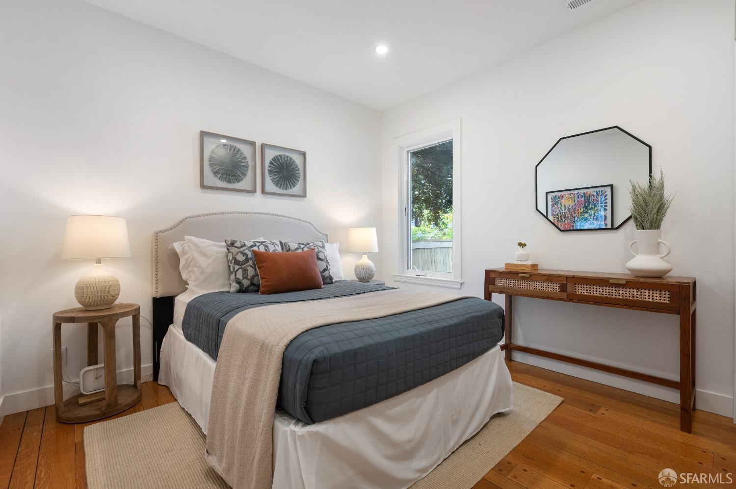 Detail Gallery Image 10 of 23 For 136 Grand View Ave, San Francisco,  CA 94114 - 3 Beds | 2 Baths