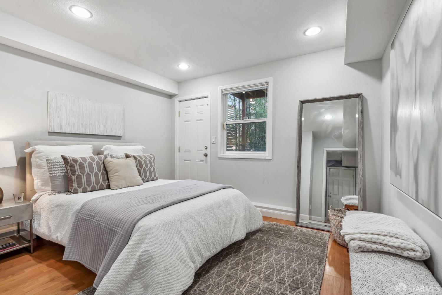 Detail Gallery Image 31 of 44 For 1554 Shafter Ave, San Francisco,  CA 94124 - 4 Beds | 2 Baths