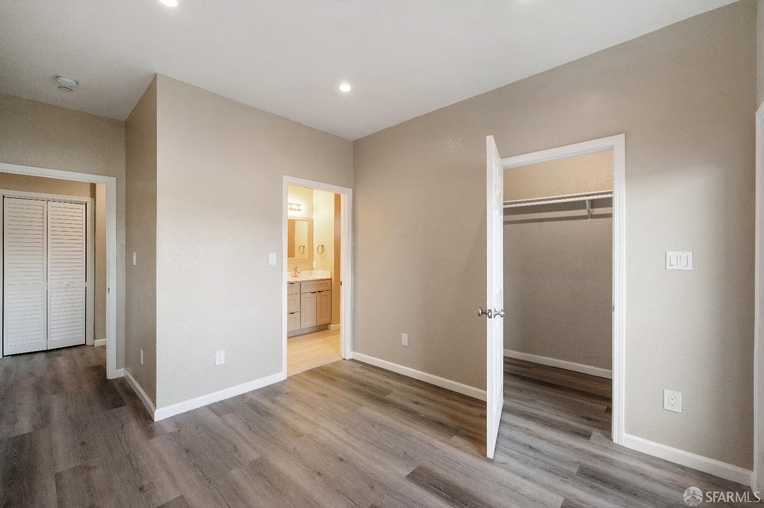 Detail Gallery Image 8 of 14 For 1436 8th Ave, Oakland,  CA 94606 - 2 Beds | 2 Baths