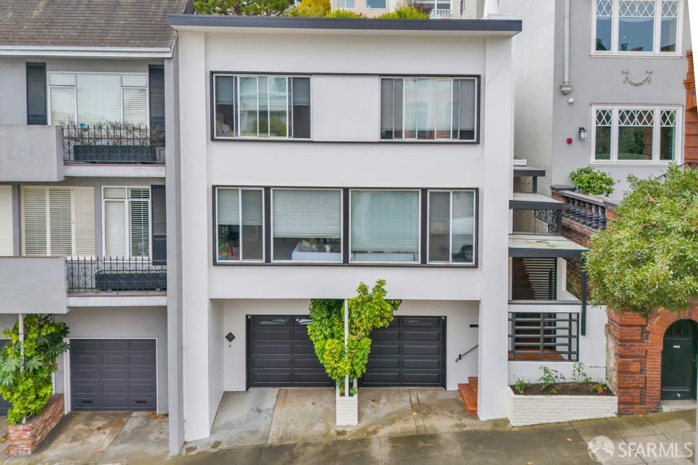 Detail Gallery Image 1 of 55 For 2611 Pacific Ave, San Francisco,  CA 94115 - 4 Beds | 4 Baths