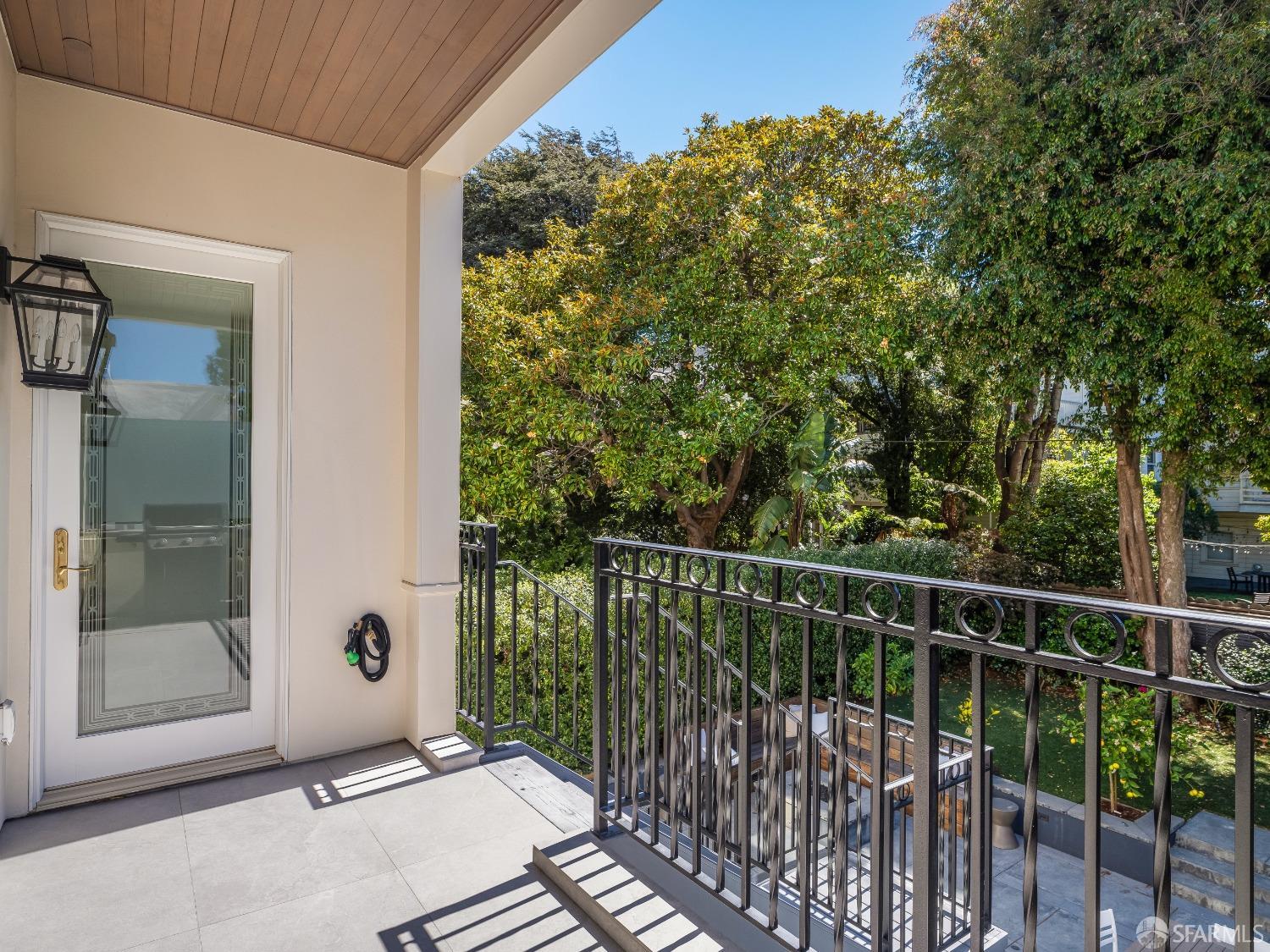 Detail Gallery Image 20 of 51 For 663 Marina Blvd, San Francisco,  CA 94123 - 5 Beds | 5/3 Baths