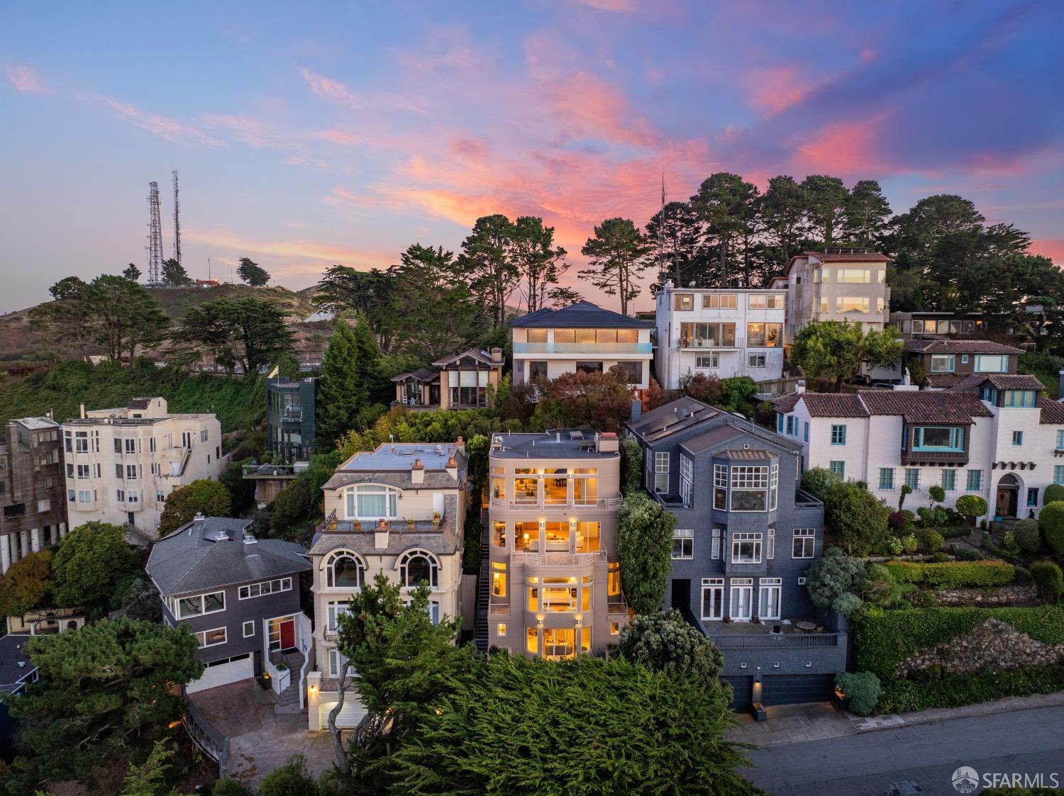 Detail Gallery Image 55 of 56 For 53 St Germain Ave, San Francisco,  CA 94114 - 4 Beds | 5/1 Baths