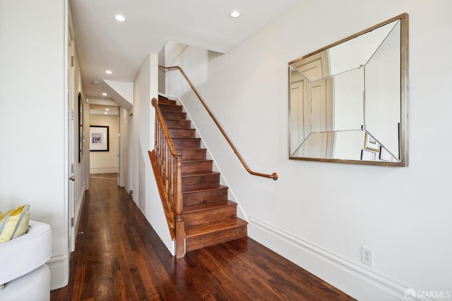 Detail Gallery Image 25 of 90 For 20 Vicksburg St, San Francisco,  CA 94114 - 6 Beds | 3/1 Baths