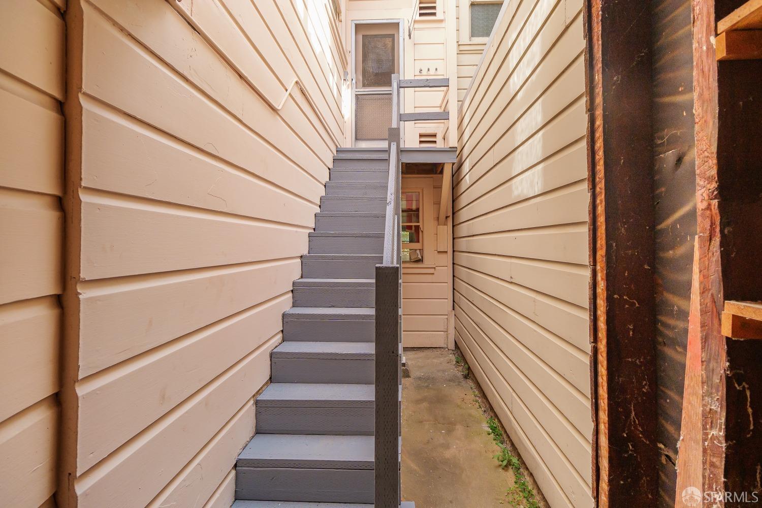 Detail Gallery Image 33 of 46 For 160 Avila St, San Francisco,  CA 94123 - 3 Beds | 1 Baths