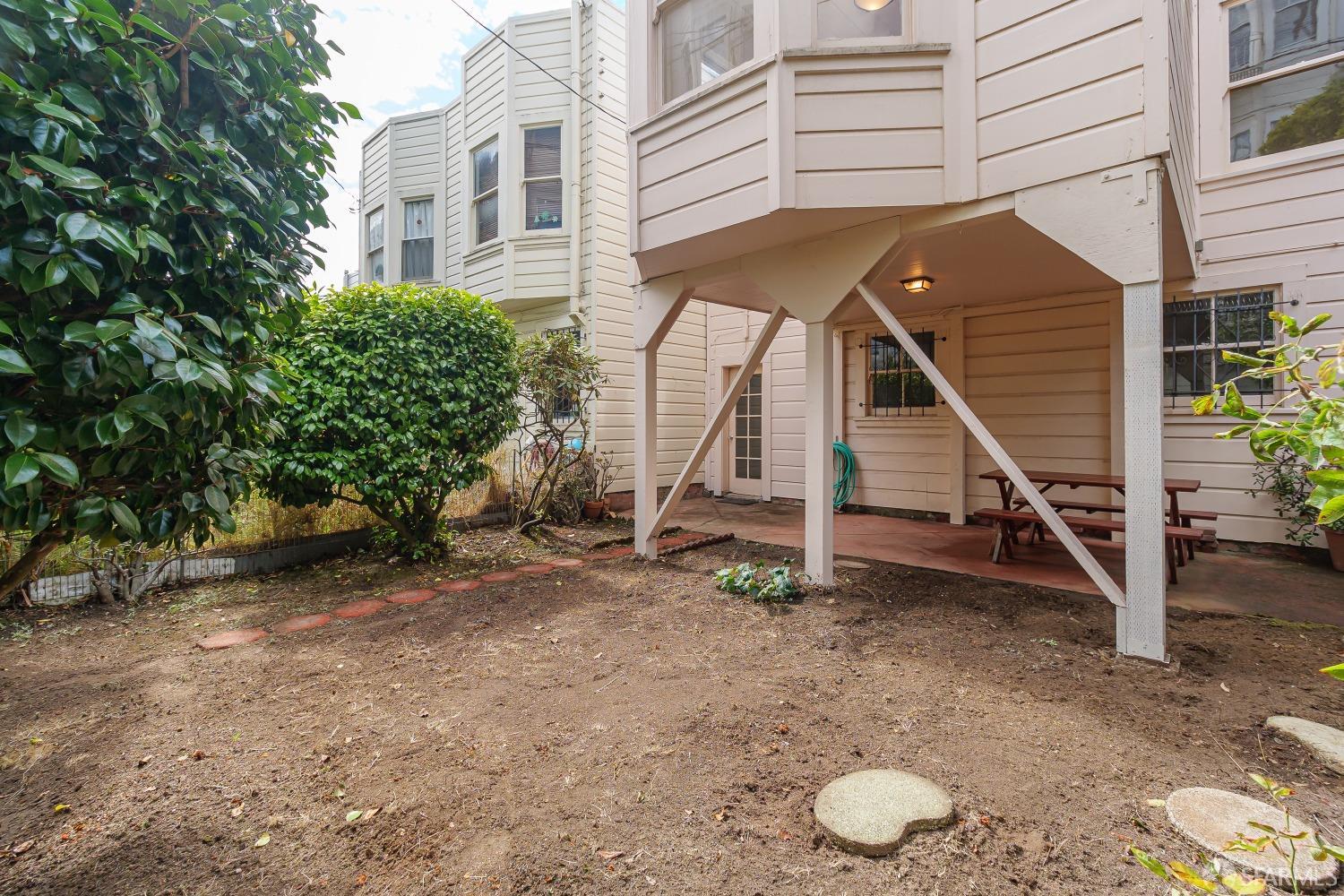 Detail Gallery Image 41 of 46 For 160 Avila St, San Francisco,  CA 94123 - 3 Beds | 1 Baths