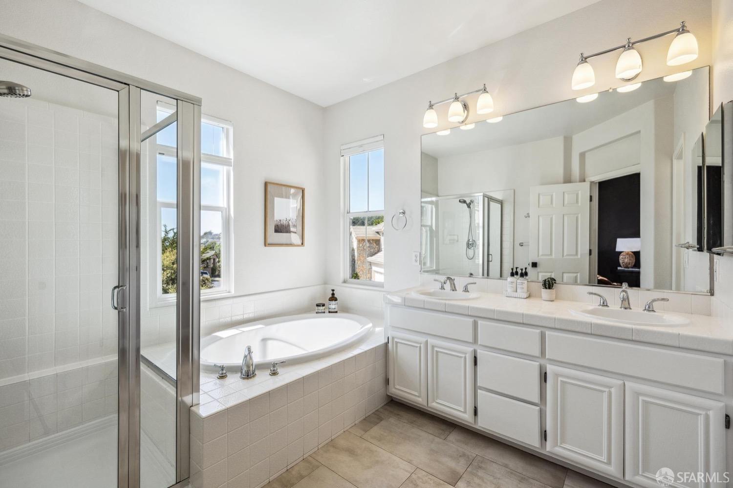 Detail Gallery Image 26 of 44 For 362 View Point Ct, Pacifica,  CA 94044 - 4 Beds | 2/1 Baths