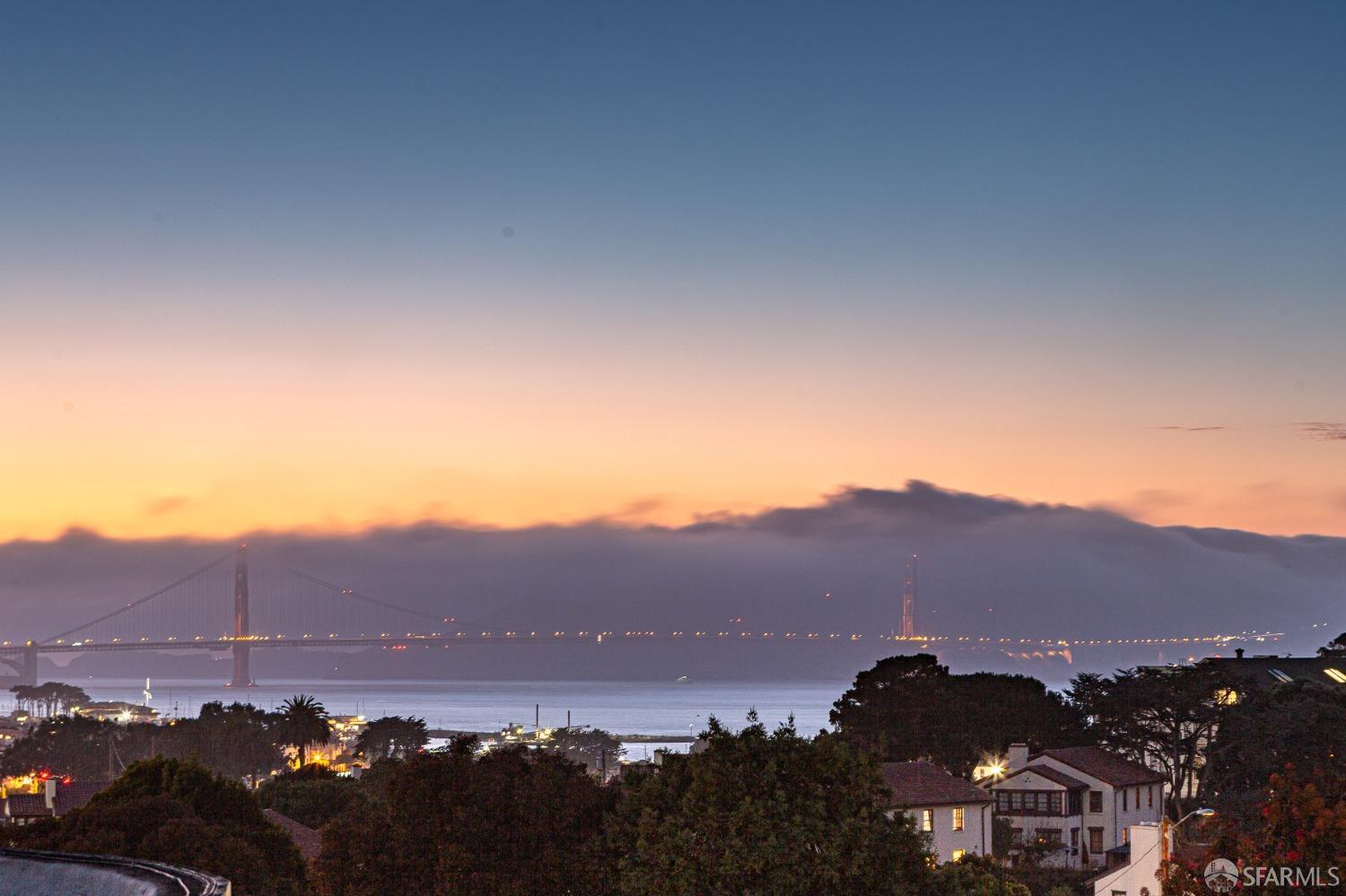 Detail Gallery Image 2 of 29 For 1111 Bay St #407,  San Francisco,  CA 94123 - 2 Beds | 2 Baths