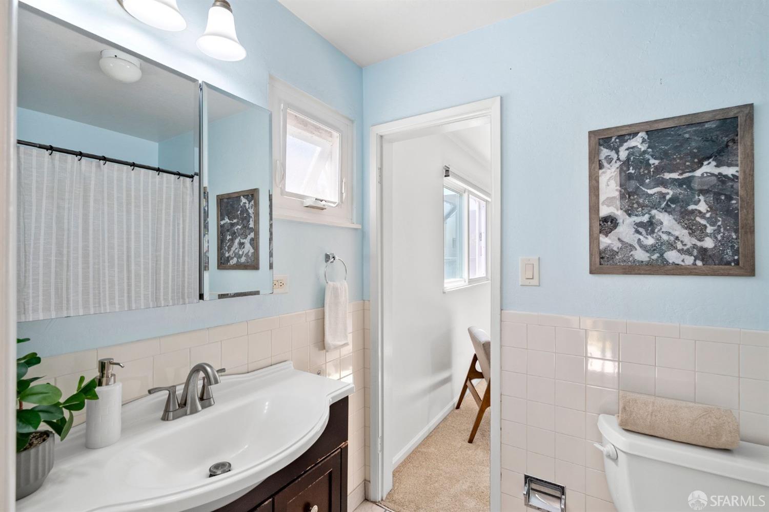 Detail Gallery Image 24 of 35 For 815 Mills Ave, San Bruno,  CA 94066 - 3 Beds | 2/1 Baths