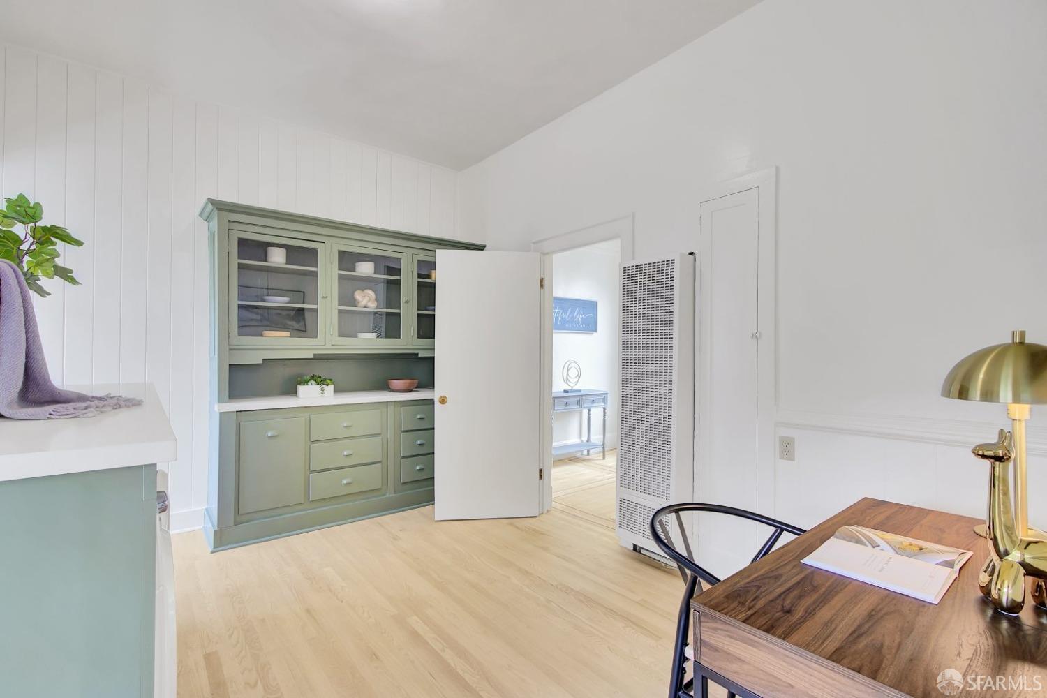 Detail Gallery Image 20 of 41 For 1045 York St #B,  San Francisco,  CA 94110 - 2 Beds | 1/1 Baths