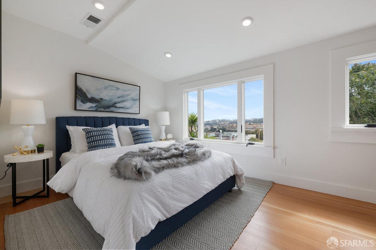 Detail Gallery Image 17 of 43 For 529 Holly Park Cir, San Francisco,  CA 94110 - 3 Beds | 1/1 Baths