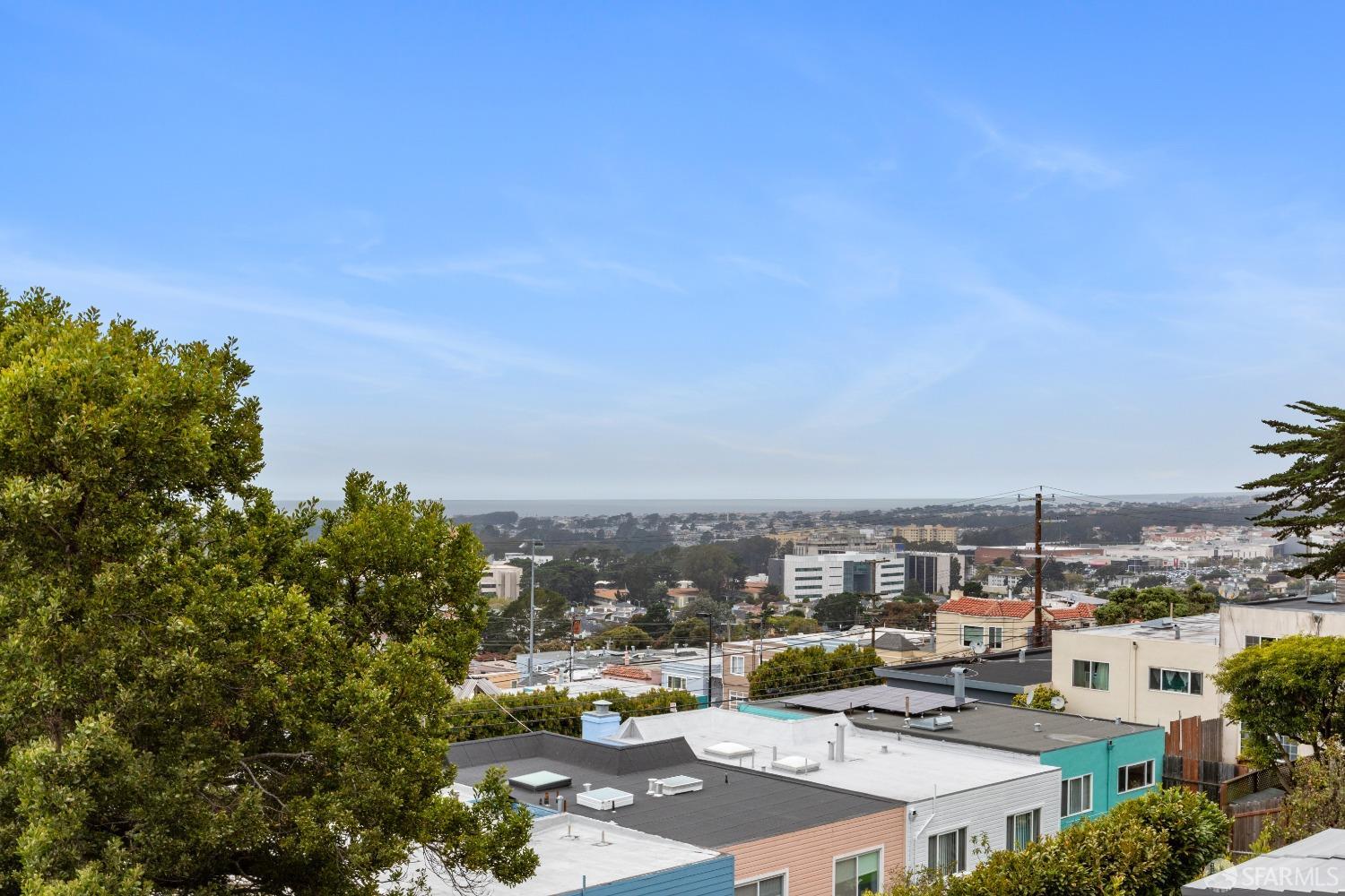 Detail Gallery Image 3 of 40 For 259 Ralston St, San Francisco,  CA 94132 - 3 Beds | 2 Baths