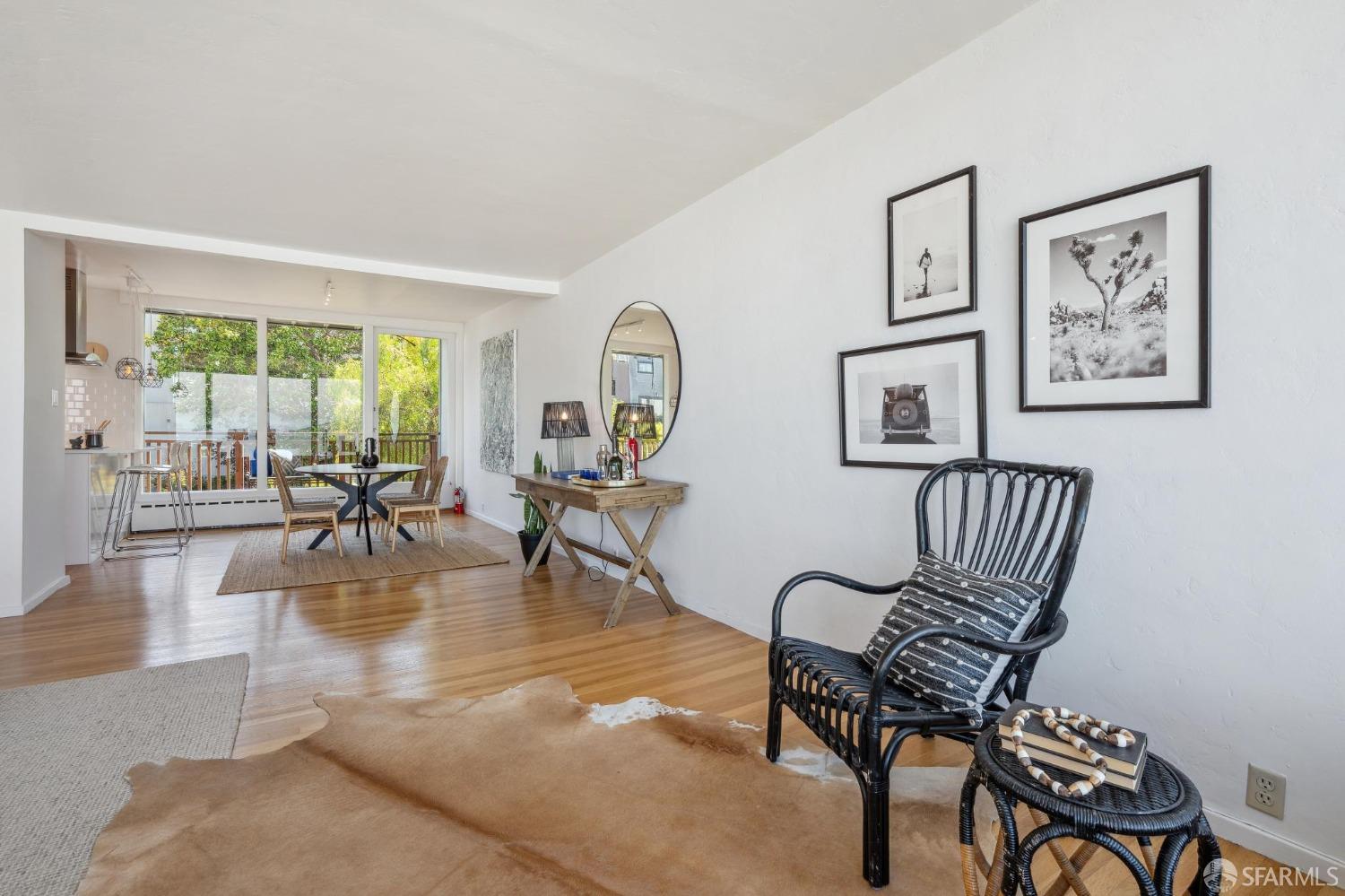 Detail Gallery Image 11 of 49 For 245 Chestnut St, San Francisco,  CA 94133 - 2 Beds | 2 Baths