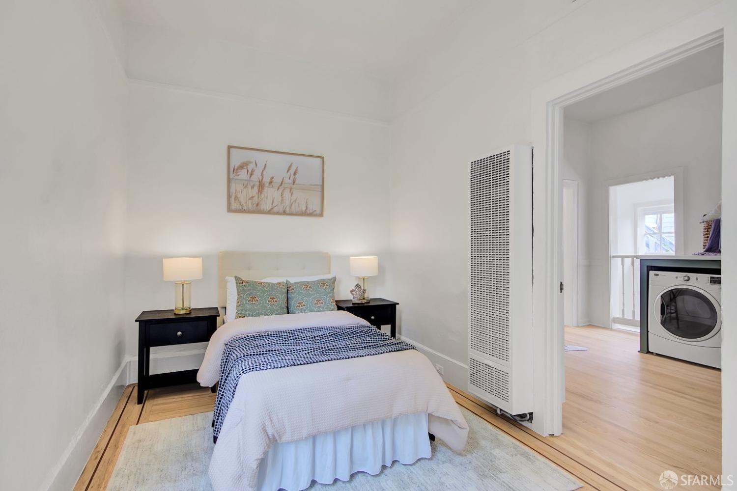 Detail Gallery Image 22 of 41 For 1045 York St #B,  San Francisco,  CA 94110 - 2 Beds | 1/1 Baths