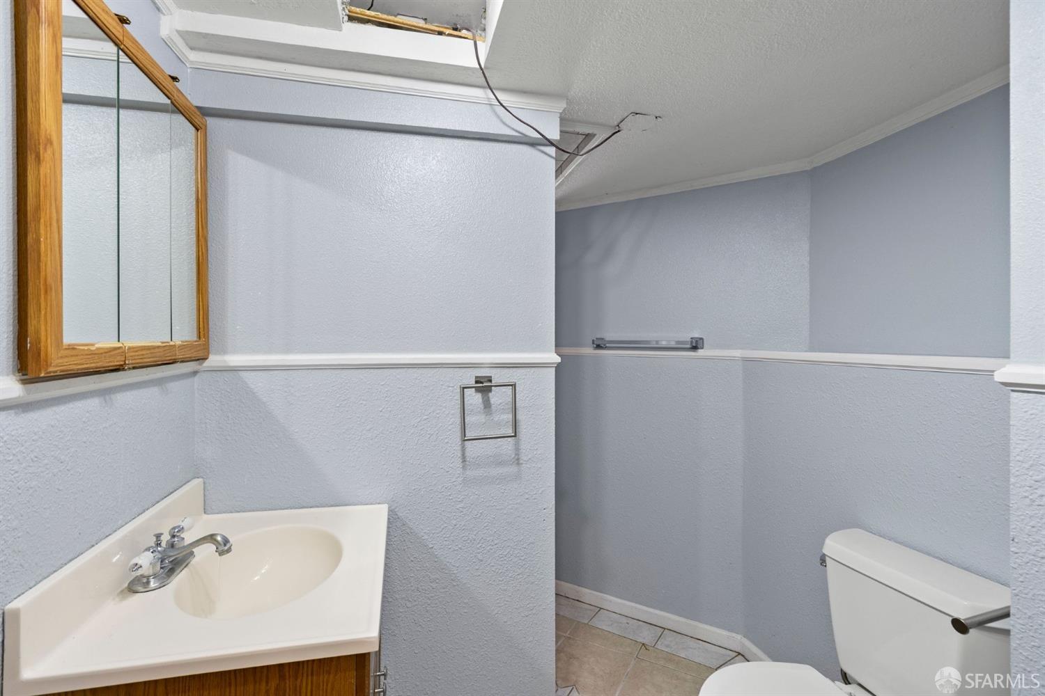 Detail Gallery Image 26 of 35 For 815 Mills Ave, San Bruno,  CA 94066 - 3 Beds | 2/1 Baths