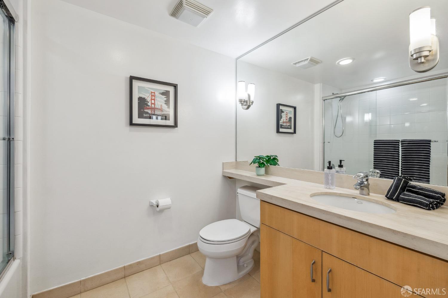 Detail Gallery Image 14 of 15 For 750 Van Ness Ave #201,  San Francisco,  CA 94102 - 1 Beds | 1 Baths